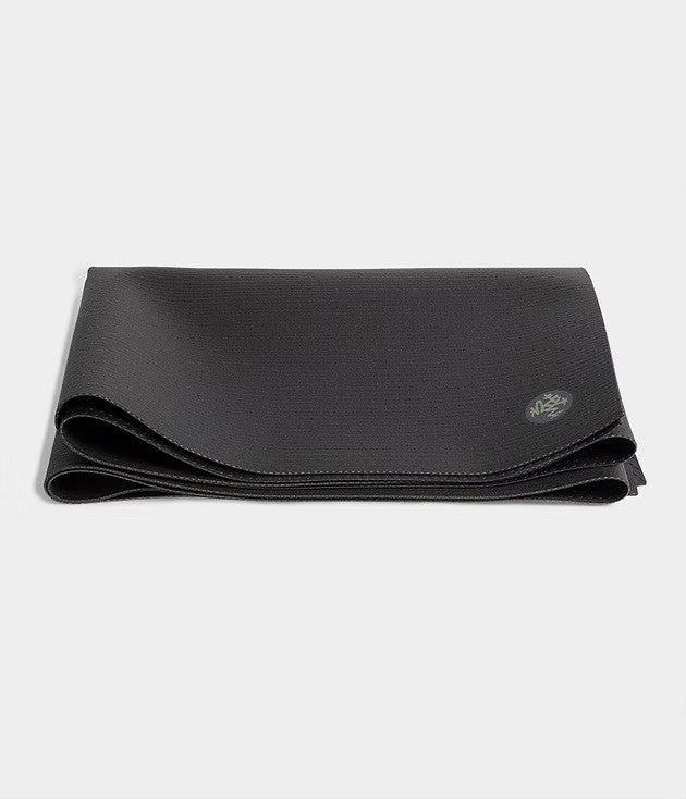 מזרן יוגה ארוך Manduka PRO® Travel בעובי 2 מ״מ