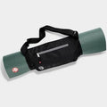 רצועת נשיאה למזרן יוגה Manduka GO Play עם כיס אחסון